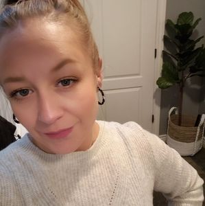 Meet your Posher, Stacy